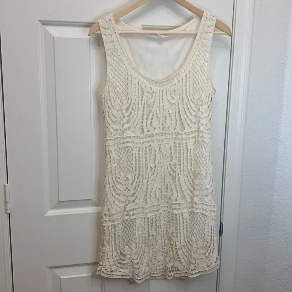 Staring At Stars Dress Size 6 Ivory Crotchet Scoop Neck Short Sleeves Lined